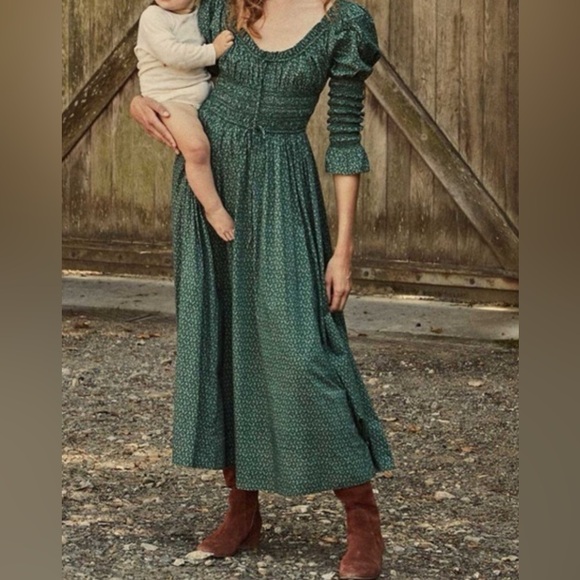 Doen Kaira Evergreen Dress - Picture 1 of 6